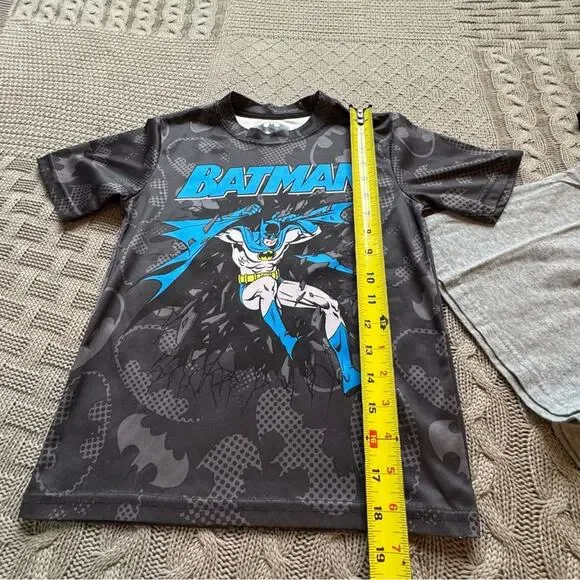 Batman Tee Bundle ~ 6/7 Small - Picture 5 of 10